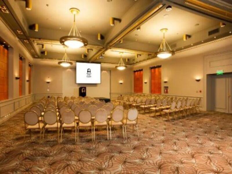 Austral Plaza Hotel Comodoro Rivadavia Exteriör bild