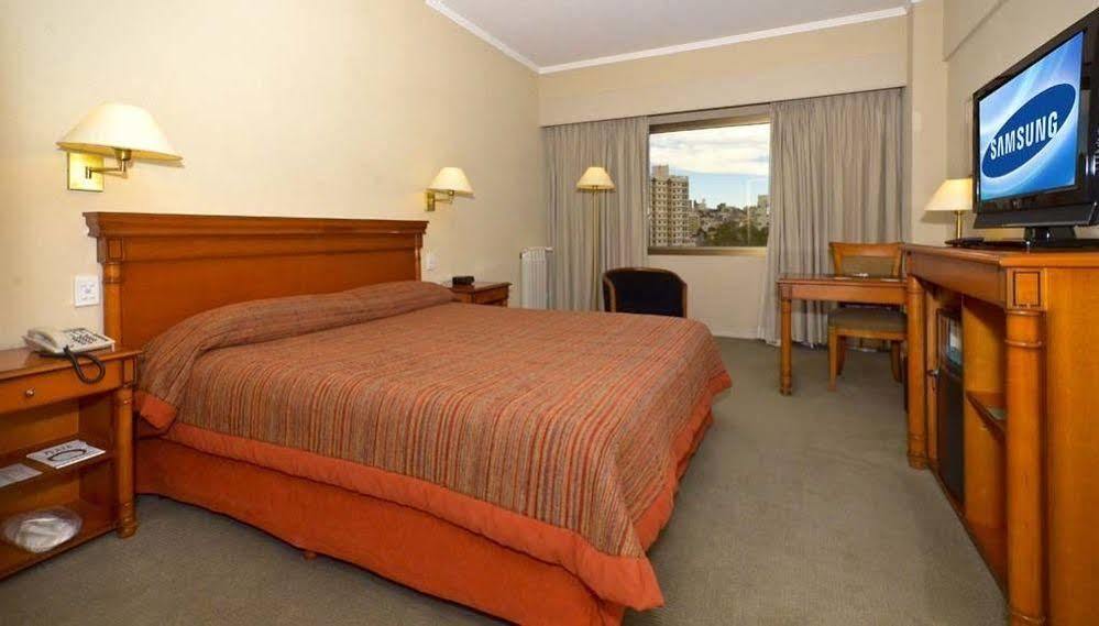 Austral Plaza Hotel Comodoro Rivadavia Exteriör bild