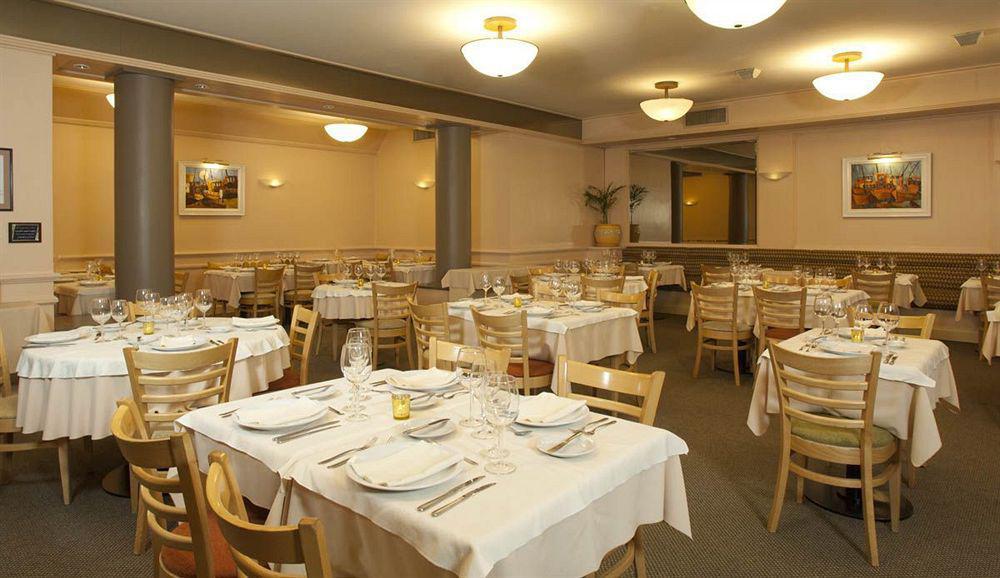 Austral Plaza Hotel Comodoro Rivadavia Exteriör bild